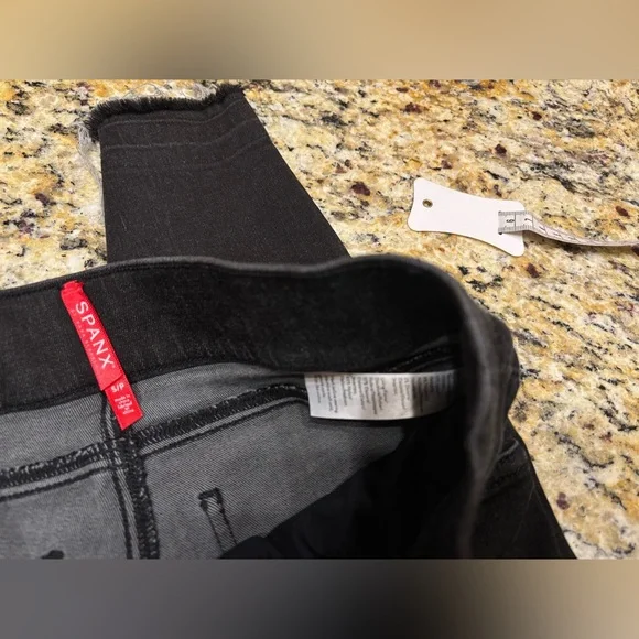 SPANX Women’s Black Jeans- S - Picture 3 of 7